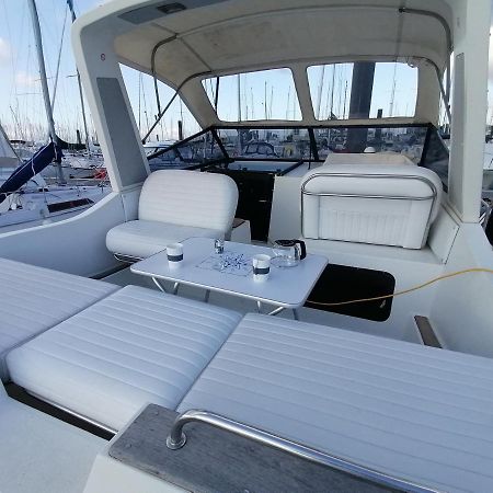 Sejour Insolite Sur Un Yacht. Bateau Hotel A Quai. La Rochelle  Buitenkant foto